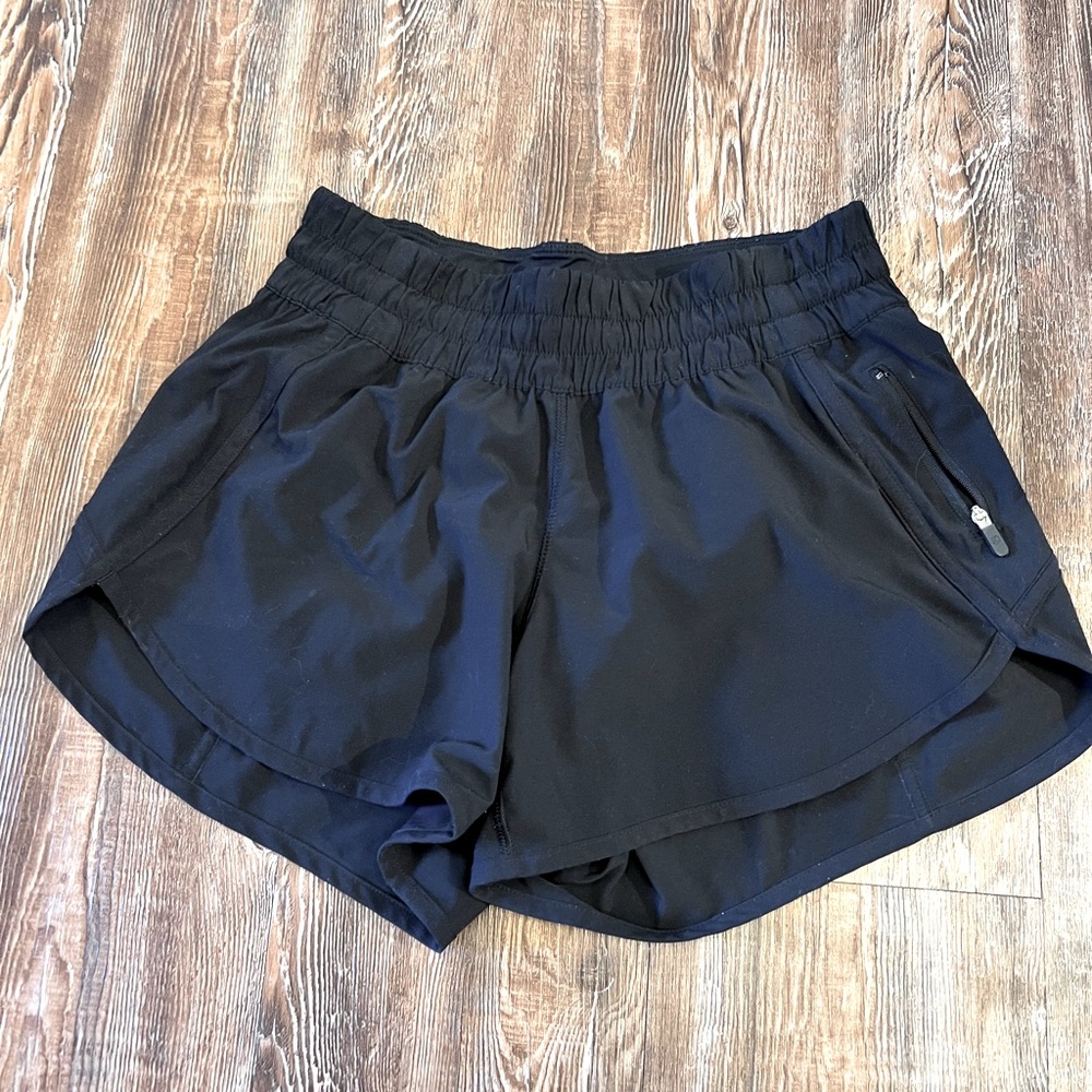 Lululemon Track That mid rise shorts